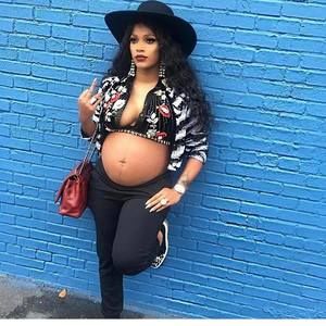 Meet your Posher, Regina